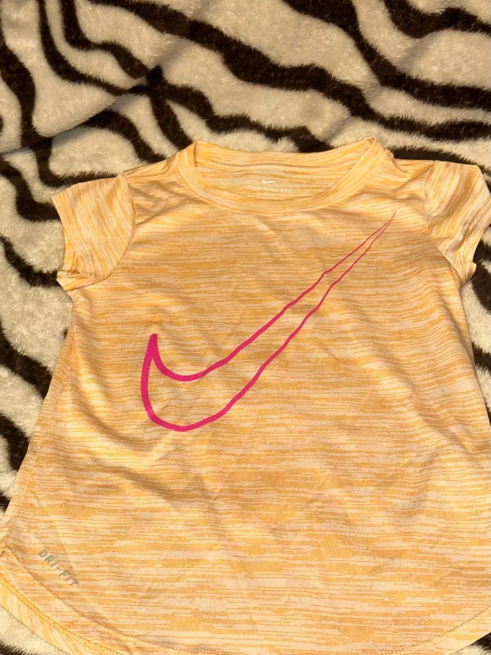 Nike Yellow Heather Girls' Short Sleeve Tee with Pink Swoosh